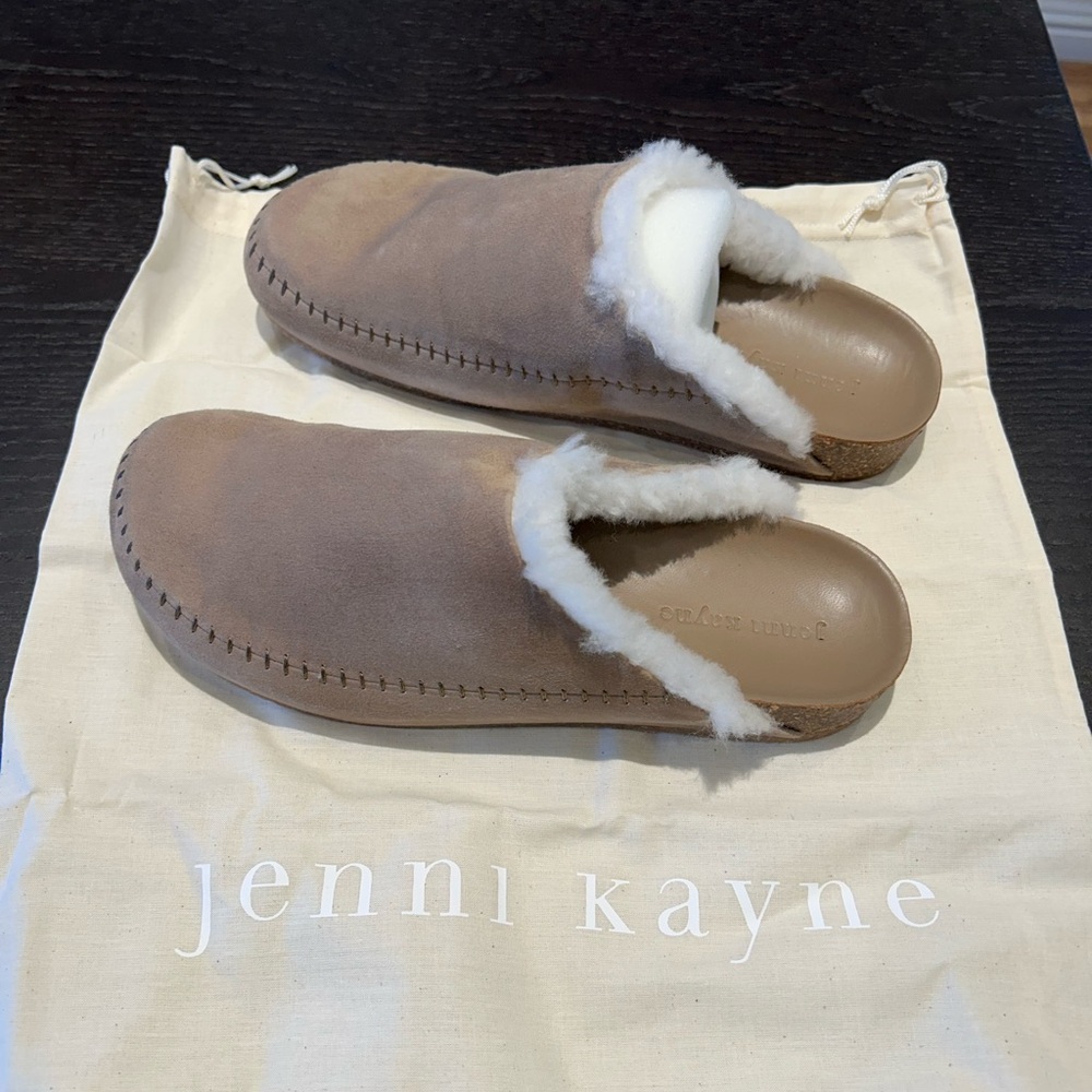 NWT Jenni Kayne Taupe Shearling-Lined Slippers/ Clogs